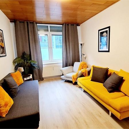 Elena Flat Sonnenblumen Duisburg Zentrum Εξωτερικό φωτογραφία