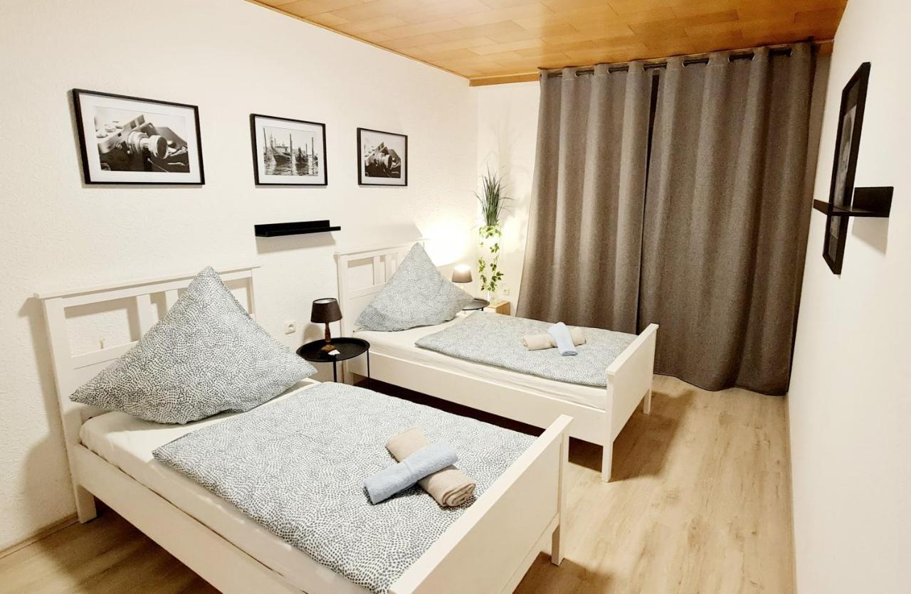 Elena Flat Sonnenblumen Duisburg Zentrum Εξωτερικό φωτογραφία
