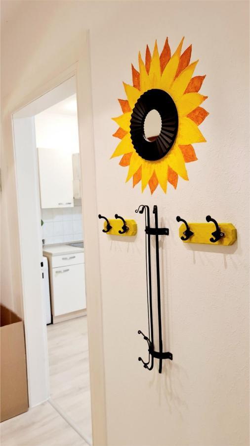 Elena Flat Sonnenblumen Duisburg Zentrum Εξωτερικό φωτογραφία