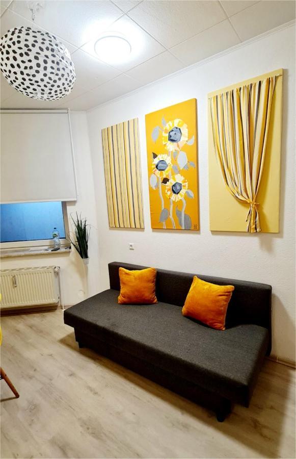 Elena Flat Sonnenblumen Duisburg Zentrum Εξωτερικό φωτογραφία